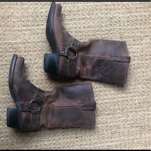 Excellent like new condition Frye Harness Boots